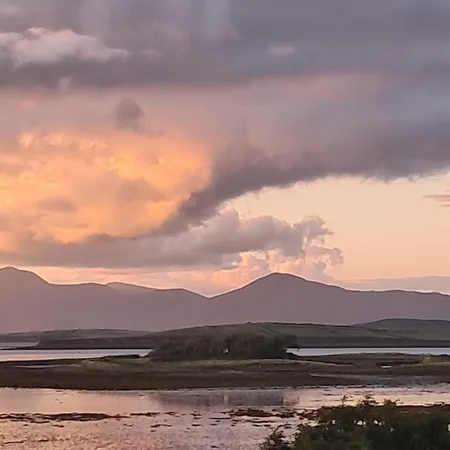 Elmgrove , Croagh Patrick, * Westport